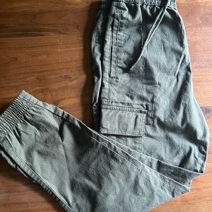Good fellow & Co. green joggers. Size XS (fits like 0-2)